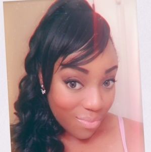 Meet your Posher, Kaila